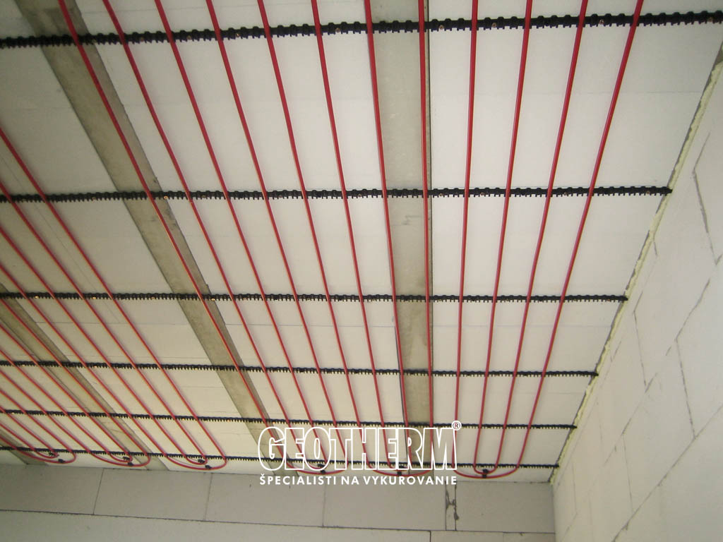 Stropne chladenie Rehau03 Stropné chladenie v mokrej konštrukcii REHAU