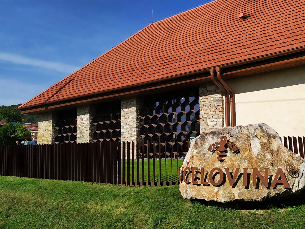 stenove-chladnie-podlahove-kurenie-vcelco-smolenice